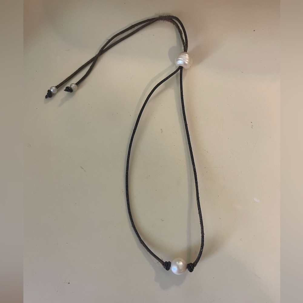 Pearl & Leather Necklace